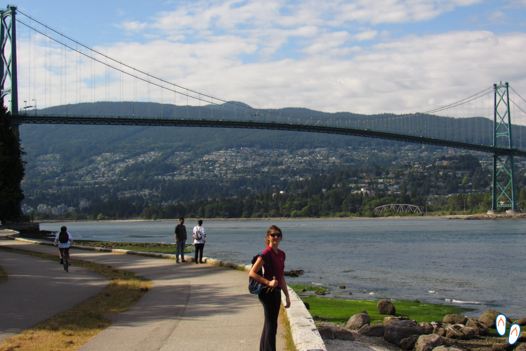 Caminhando pela SeaWall, calçadão contínuo que passa por todo o Stanley Park e continua no centro da cidade